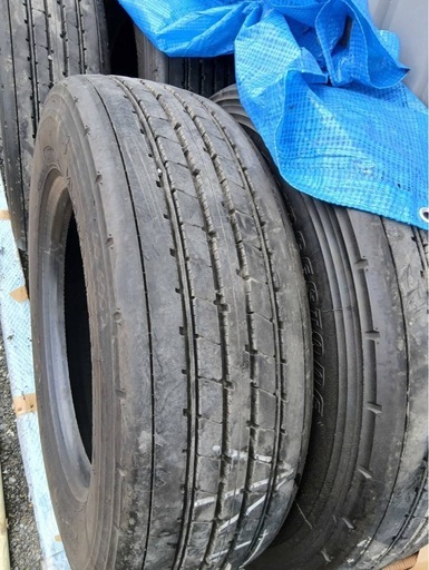 ブリヂストン　245/70R19.5 radial 10t低床用タイヤ12本