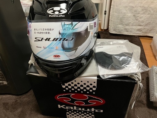 未使用品　ヘルメット　SHUMA　Lサイズ