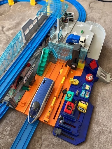 プラレール　今日からぼくが駅長さん！ガチャッと！アクションステーション　「プラキッズ」「プラレール」「レール」付き！