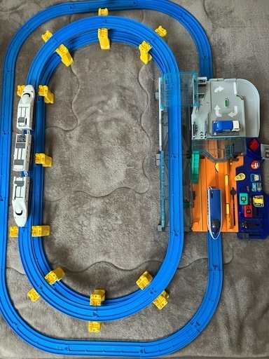 プラレール　今日からぼくが駅長さん！ガチャッと！アクションステーション　「プラキッズ」「プラレール」「レール」付き！