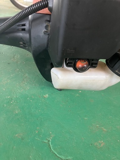 草刈り　刈払い機　タナカ