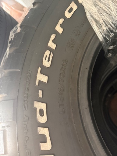 タイヤ TL315/75R16