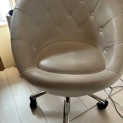 最終値下げネイルデスク・イス4点セットの画像