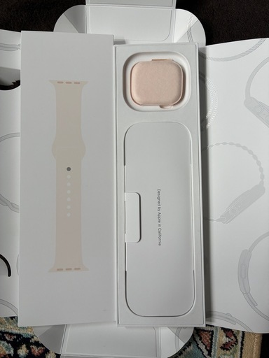 ローズゴールドのApple Watch (Series 10)