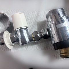 2023年製 パナソニック食洗機 NP-TH4 & 分岐水栓等付属品一式の画像