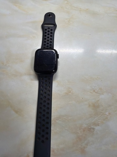 取り消す可能性有り　気になる方は早めに　iPhone１４PRO＋Apple Watch7  セット