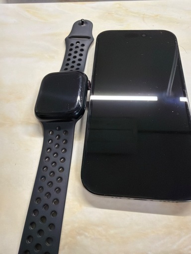 取り消す可能性有り　気になる方は早めに　iPhone１４PRO＋Apple Watch7  セット