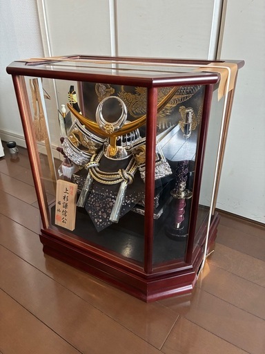 贈り物　
五月人形かぶと