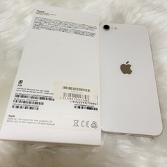 iphone SE 第3世代 スターライト64GB国内版 SIMフリー「箱付き」 バッテリー100％の画像