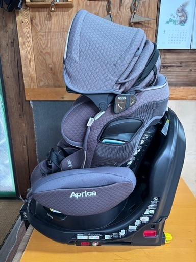 アップリカ　フラディアグロウISOFIX360°セーフティーシリーズ