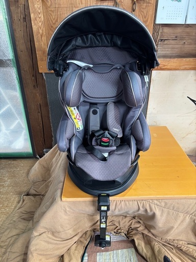 アップリカ　フラディアグロウISOFIX360°セーフティーシリーズ