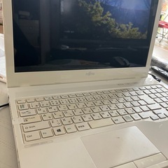 ノートパソコンの画像