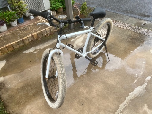 タイヤが太い自転車　26インチ