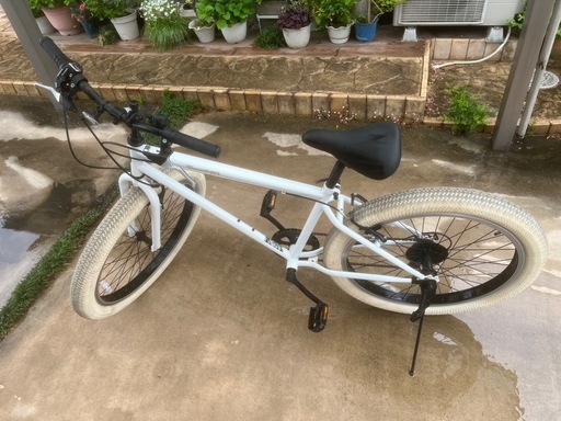 タイヤが太い自転車　26インチ