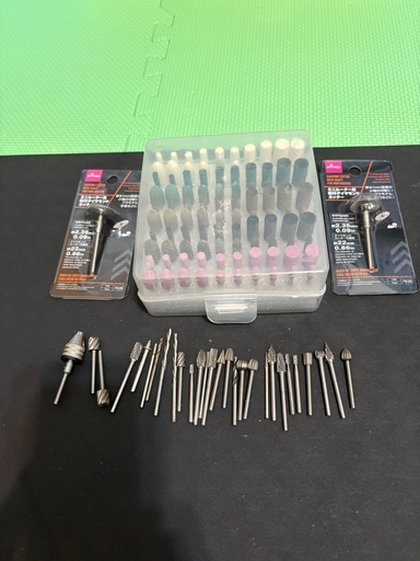 【美品・おまけ多数】TACKLIFE ミニルーター＆大量ビットセット