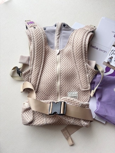 ベベスワン　サンドベージュ　bebe swan 抱っこ紐　抱っこひも　美品