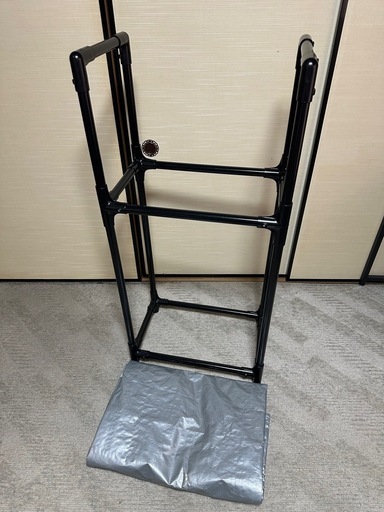 未使用品　タイヤラック カバー付き