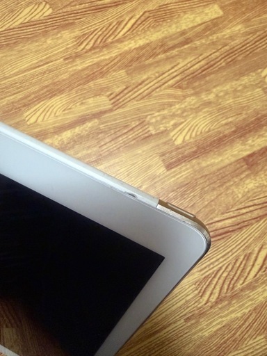 取引中Apple iPad Air 2 ゴールド 16GB Cellular