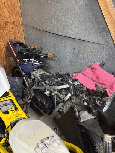 MC08  VT250F 書類無し 部品取り