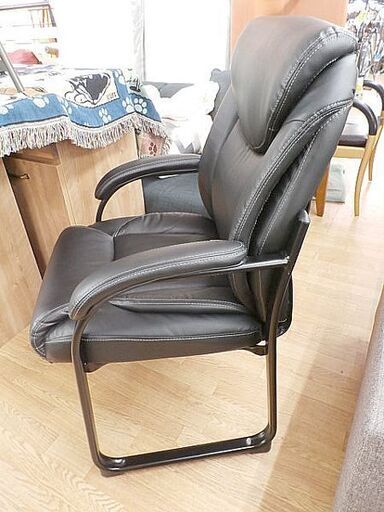 パーソナルチェア ブラック 合皮 ゲストチェア 幅61.5cm 奥行63.5cm 高さ100cm 座面高49cm 西岡店