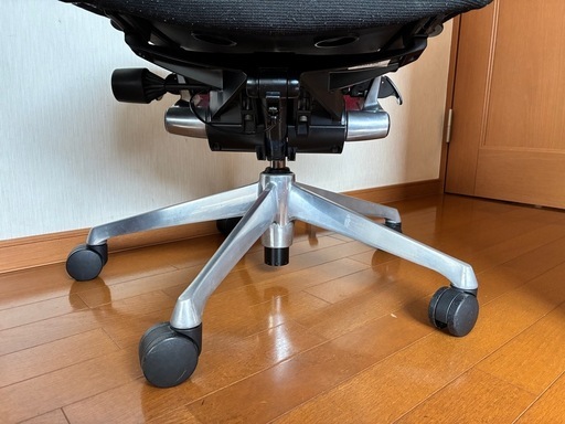 募集中！【格安特価】オフィスチェアオカムラ バロン