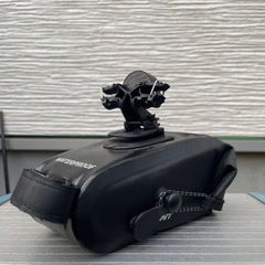 リアライト付きサドルバッグの画像