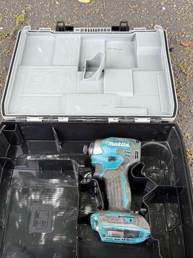 マキタ　インパクトドライバー　
TD173