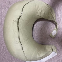 ベビハグ授乳クッション、あぐら用クッション、替えビーズの3点の画像