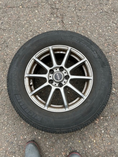 デリカD5車外アルミホイール 4つ
