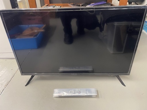 Qriom QRT-32W2K 32V型 ハイビジョン液晶テレビ リモコン付き