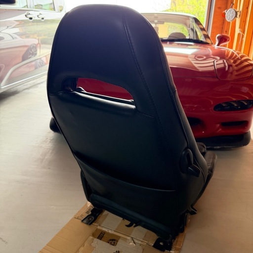 RX-7 FD3S 助手席　純正シート ブラックレザー 本革シート ブラックカーボンルックシートカバー RX-7 FD3S 4シーター スーペリア