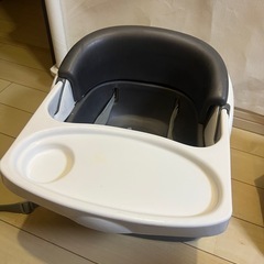 ingenuity ベビーチェア グレーの画像