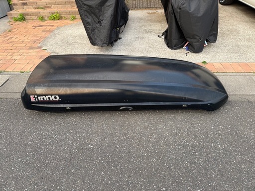 INNO ルーフボックス　BRQ124BK シャドウ　メモリークランプ