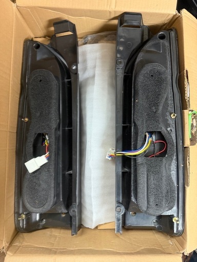 ハイエース　LEDテール