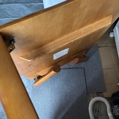 重量感折り畳みテーブルの画像