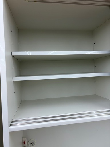 商談中★ジモティー割引有★スライド扉オープンボード シギヤマ家具工業 ホワイト 落書き、割れ有《リサイクルショップドリーム次屋店/尼崎