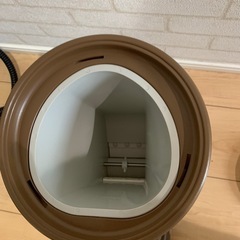 新品未使用　部品のみ　自動給餌器の画像
