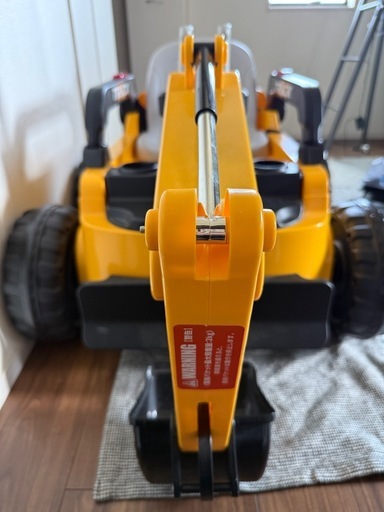 子供用の電動乗用ショベルカー