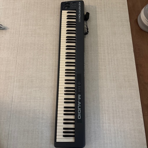 電子ピアノ キーボードM-AUDIO KEYSTATION88 お譲りします (いち 