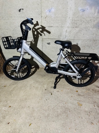 ほぼ新品　国産電動アシスト自転車
