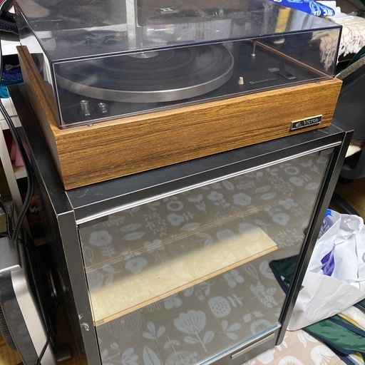 オシャレなVictor社製ウッドレコードプレーヤーとアンプ入れセット
