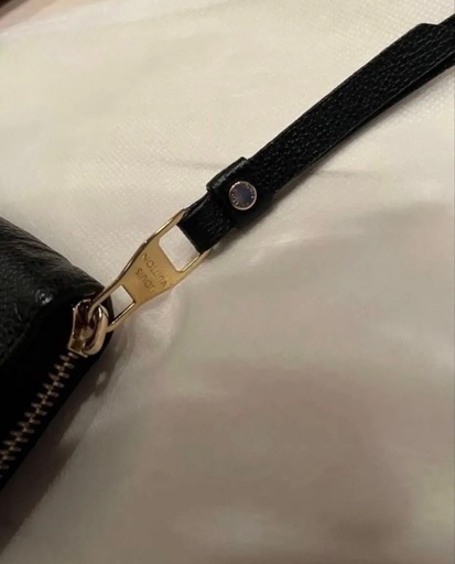 再出品　現行RFID  ルイヴィトン

