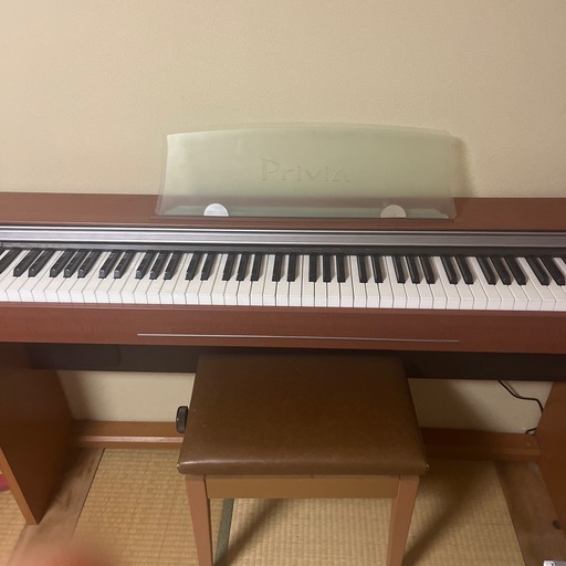 電子ピアノ　　CASIOPX720C 椅子付き