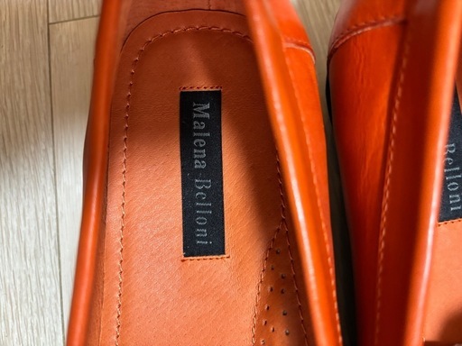 受渡し者決定　
Malena Belloni ラウンドビットローファー オレンジ25.5cm