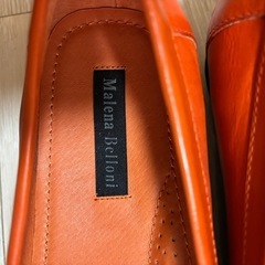 受渡し者決定　
Malena Belloni ラウンドビットローファー オレンジ25.5cmの画像