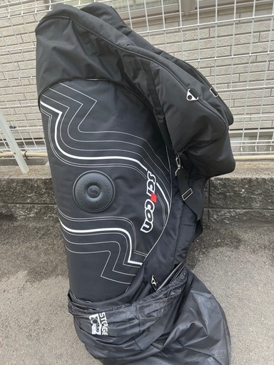自転車輸送に最適なSACCON製のブラックバッグ