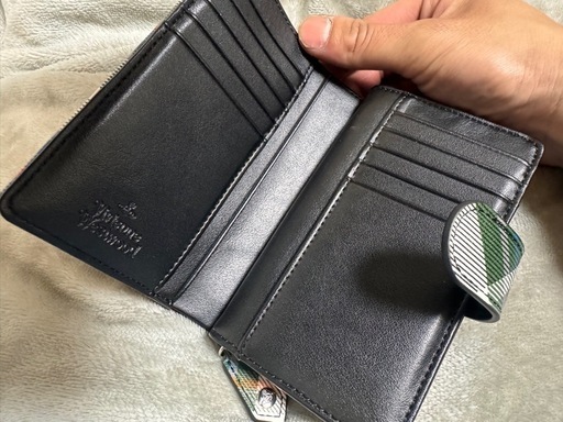 ヴィヴィアンウエストウッド　二つ折り財布