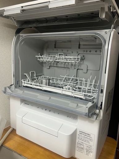 パナソニック 食洗機　Panasonic NP-TSP1-W 2023年製 電気食器洗い乾燥機 家庭用品 食卓用品