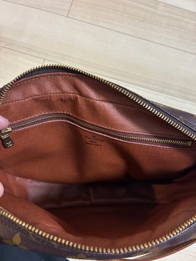 ルイヴィトン  LOUIS VUITTON ショルダーバッグ