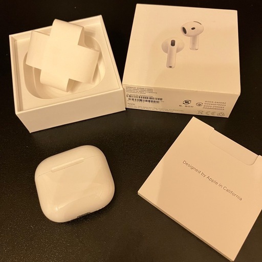 Apple AirPods4 ヘッドホン　イヤホン　Bluetooth　アクティブノイズキャンセリング